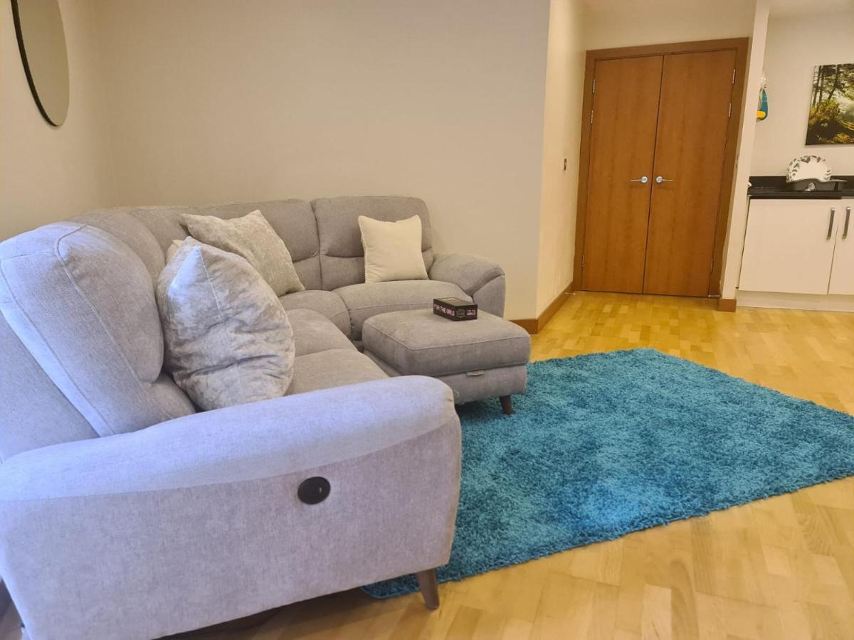 Red Naxela Canary Wharf Apartments Лондон Екстер'єр фото